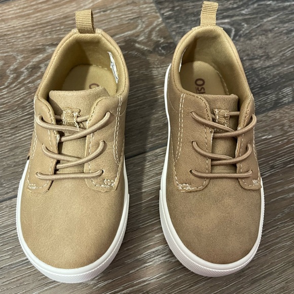 Brand New- in box Osh Kosh toddler boy dress shoes size 7 - Picture 4 of 6